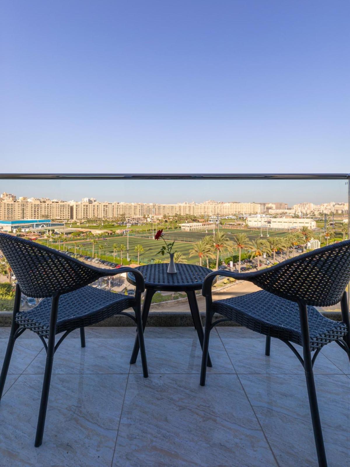 Mirage Hotel & Conference Center Alexandria Luaran gambar View from the balcony of a suite at the hotel