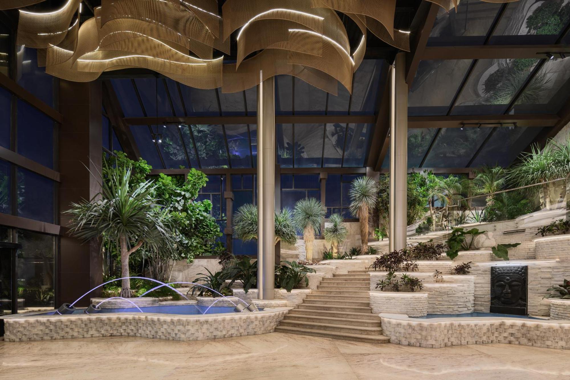 Mirage Hotel & Conference Center Alexandria Luaran gambar The interior of the hotel